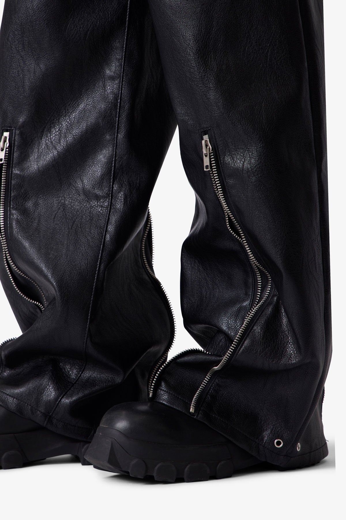 Leather Rave Zip Pants - Black | mnml