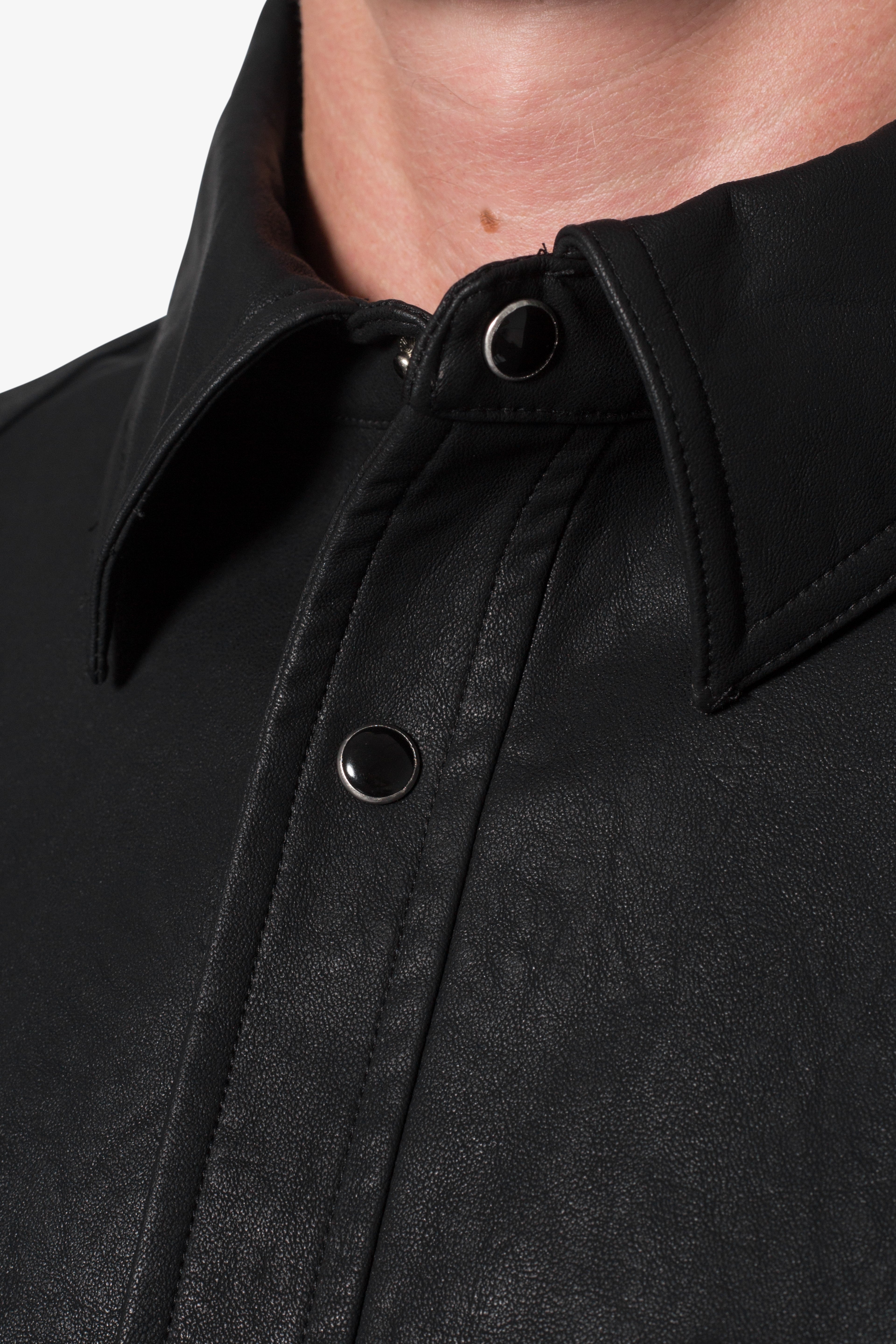 Leather S/S Shirt - Black | mnml | shop now