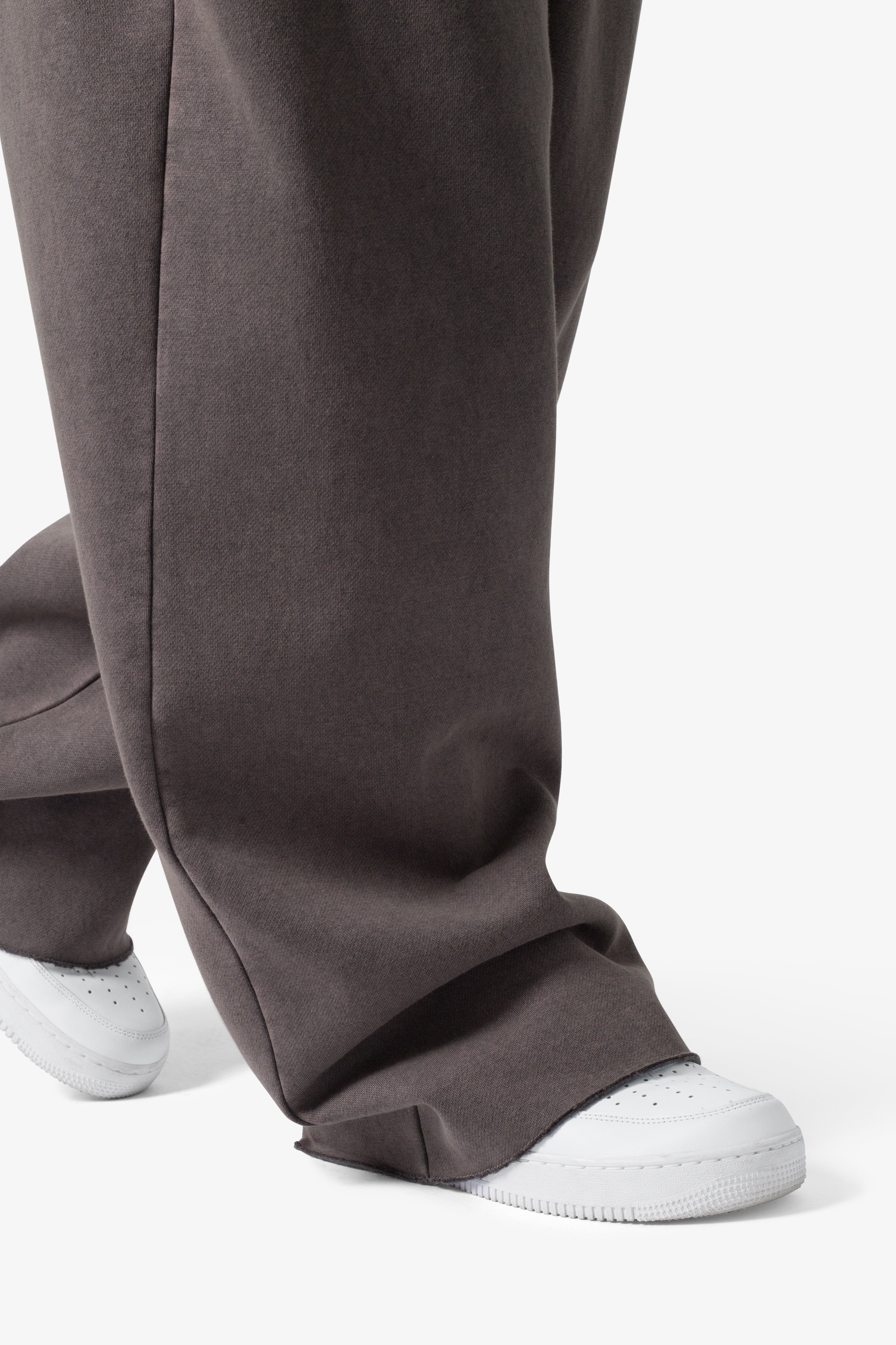 Lightweight Ultra Baggy Sweatpants - Washed Black | mnml