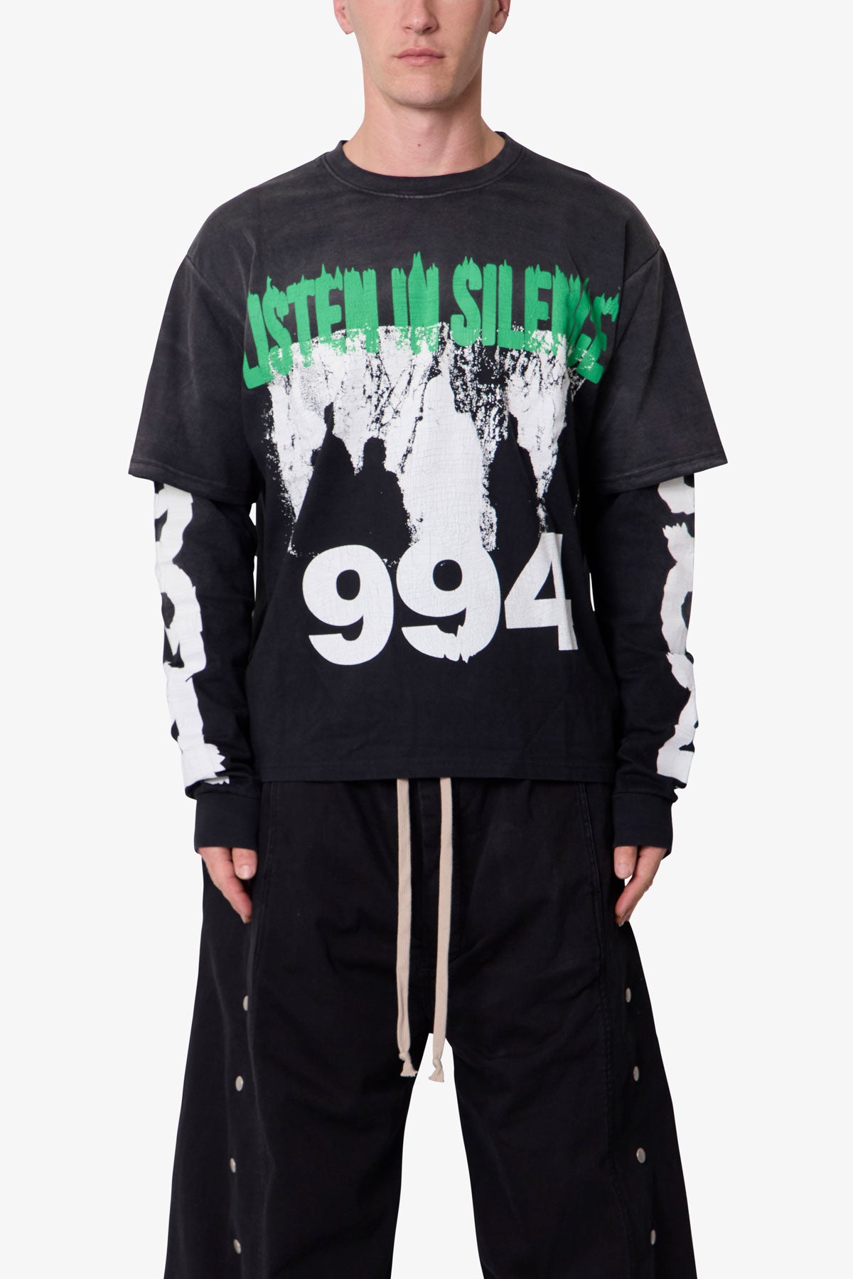 Listen in Silence L/S Tee - Black | mnml