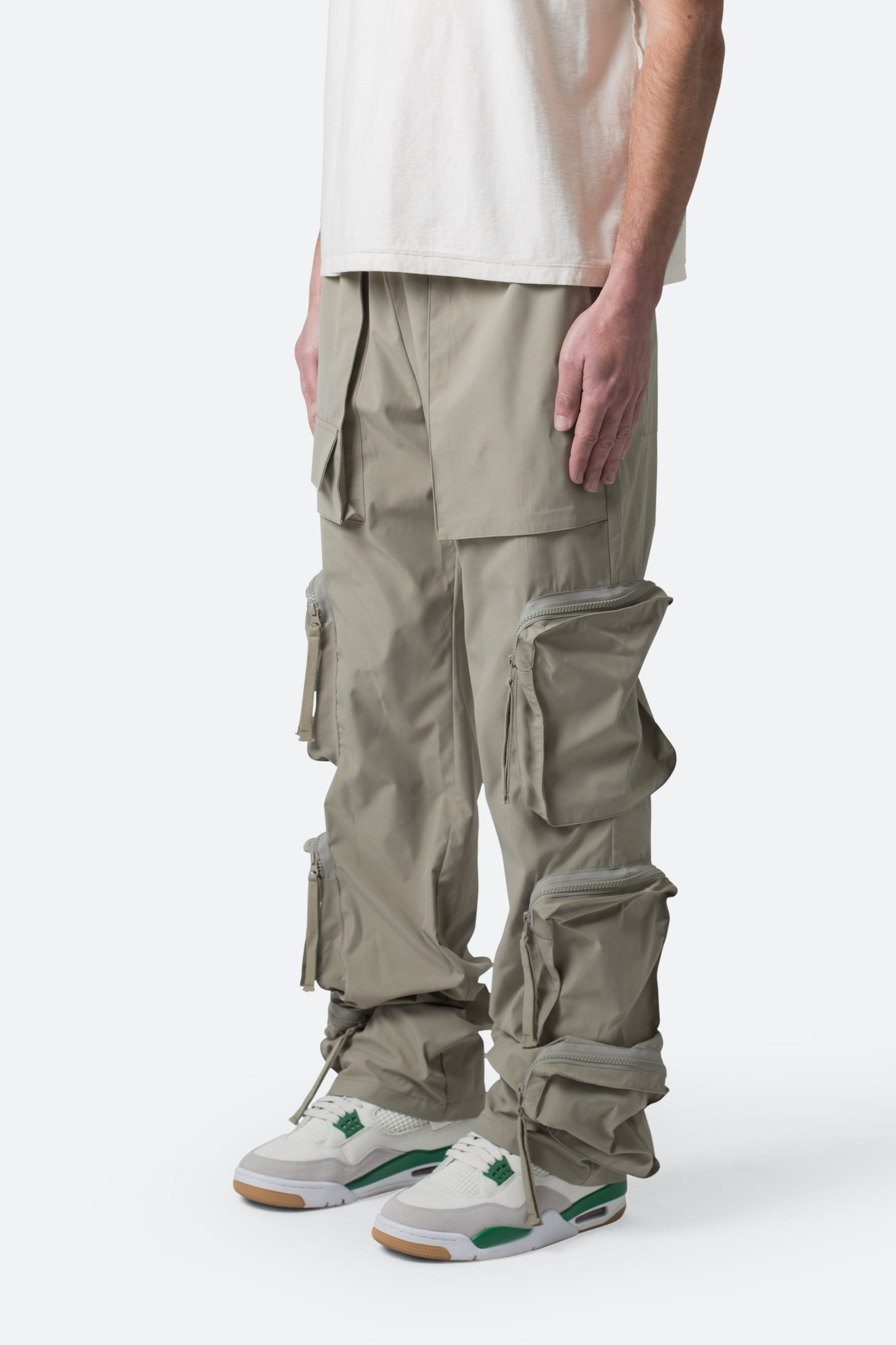 Multi-Pocket-Drawcord-Pants-