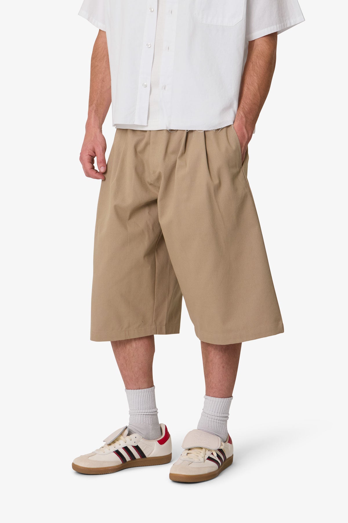 Pleated Twill Shorts - Khaki | mnml