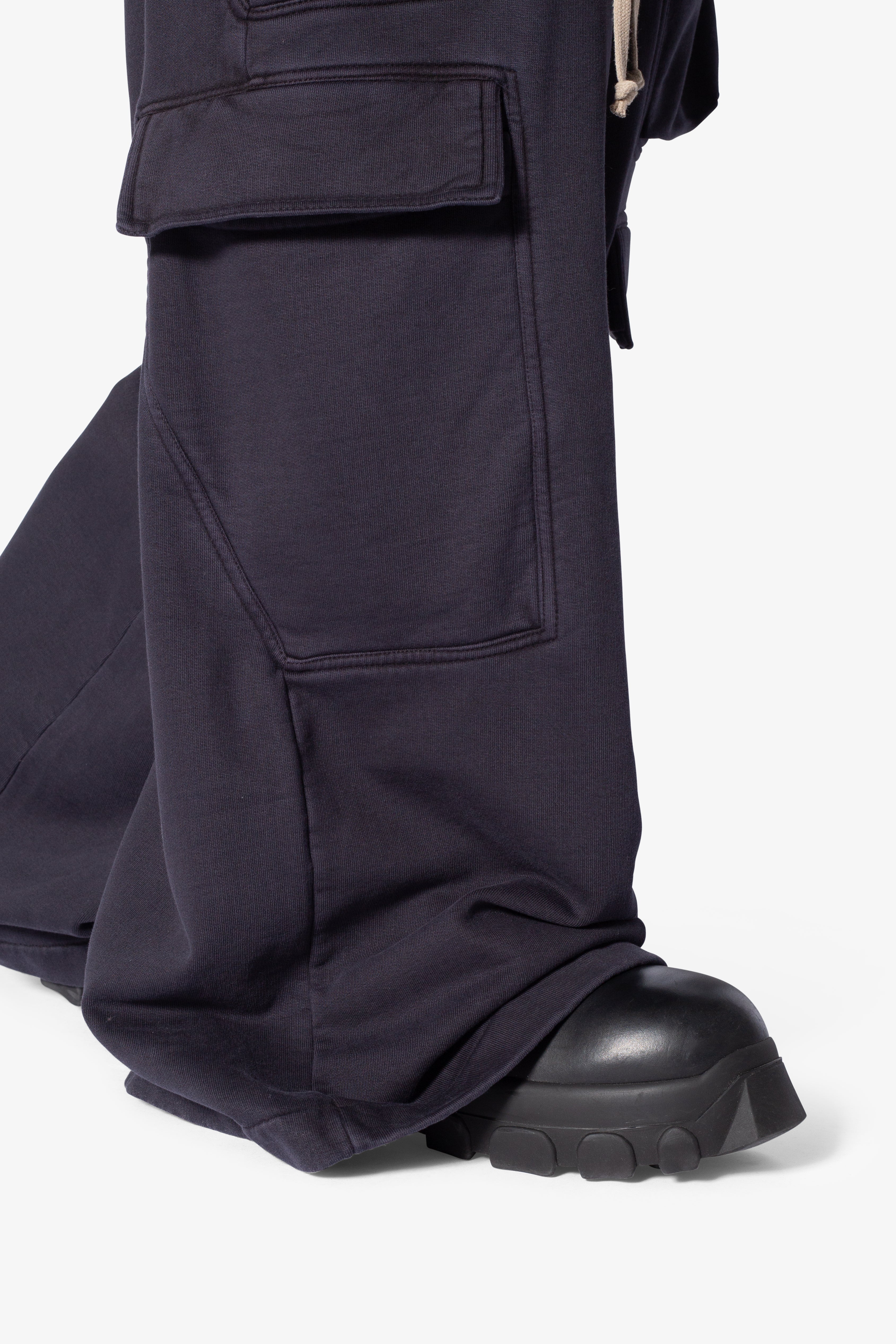 Rave Double Cargo Sweatpants - Washed Black | mnml | shop now