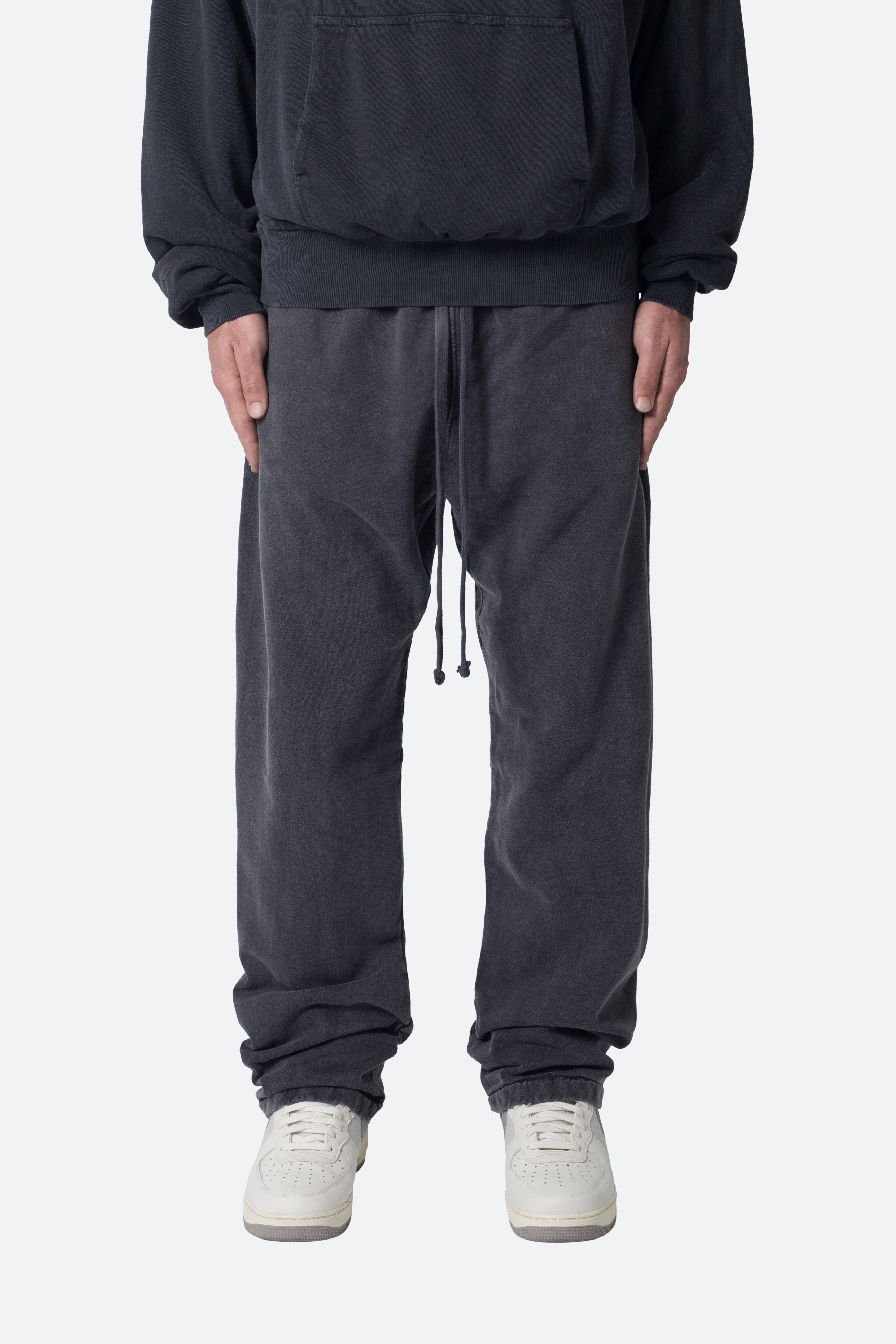 Relaxed Every Day Sweatpants - Vintage Black | mnml | shop now