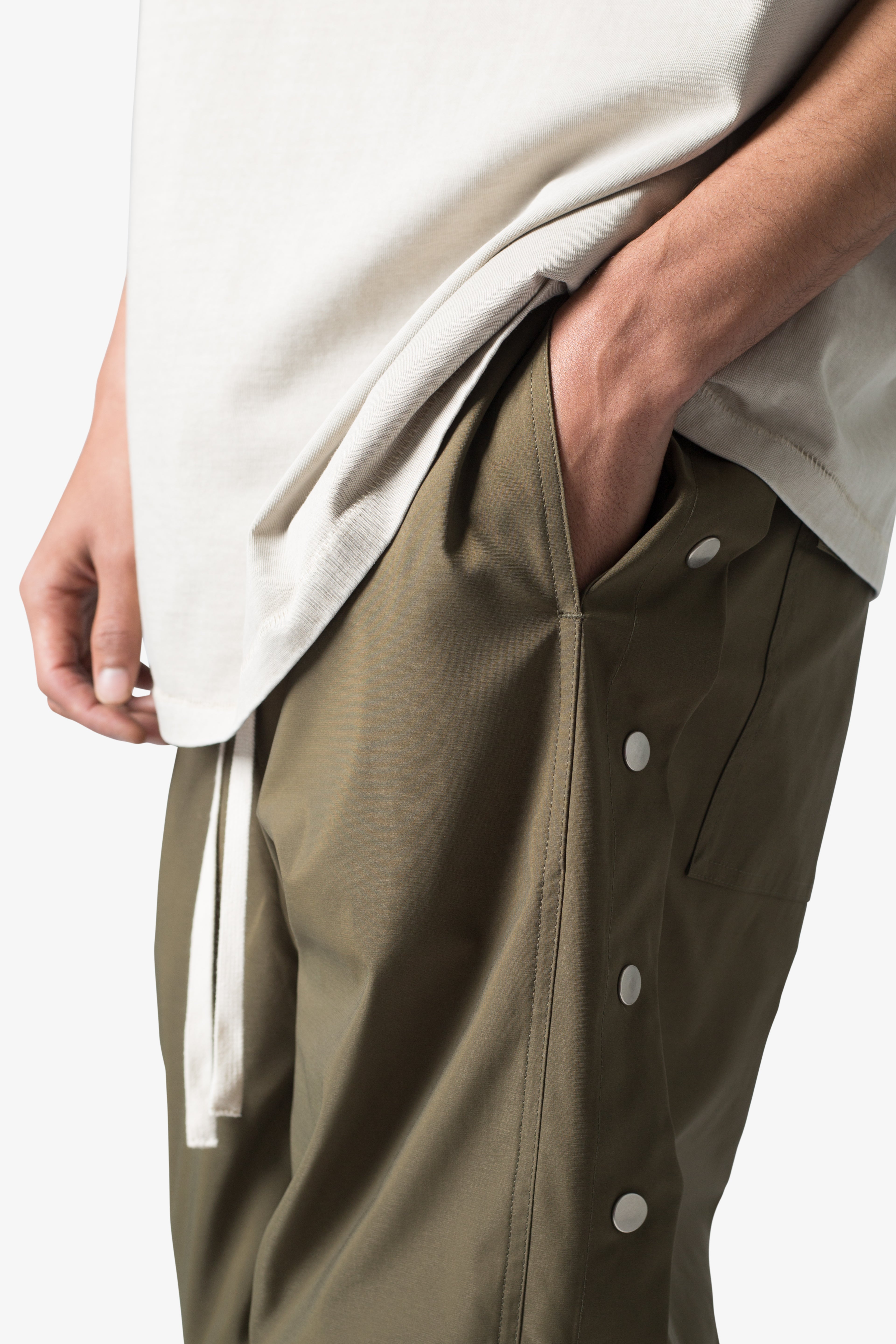 【YOURNUS】Side Pintuck Snap Nylon Pants Side-Snap-Nylon-Pants-Black-5.