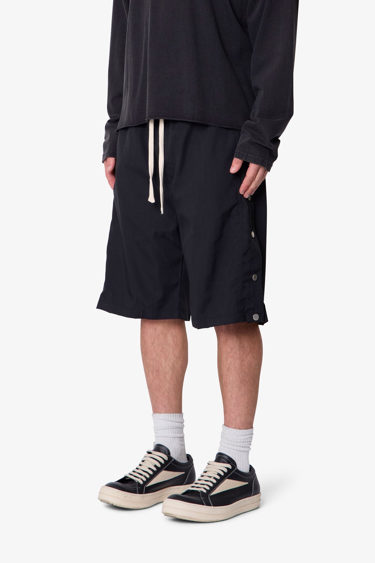 Side Snap Nylon Shorts - Black | mnml