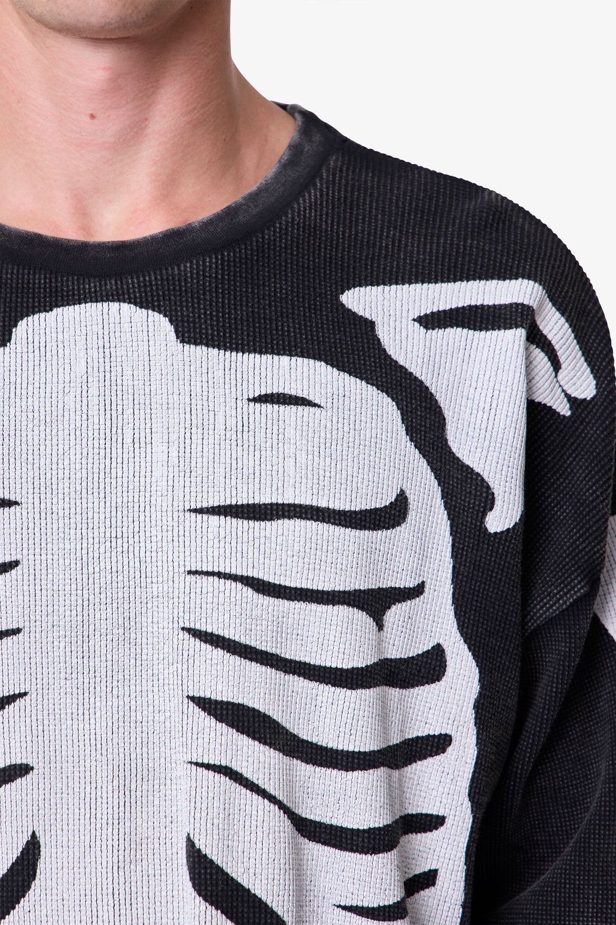 美品 24ss stein PRINT TEE [ LAYERING ] 253-TTL1479-NVB-1.jpg?v=1757697802