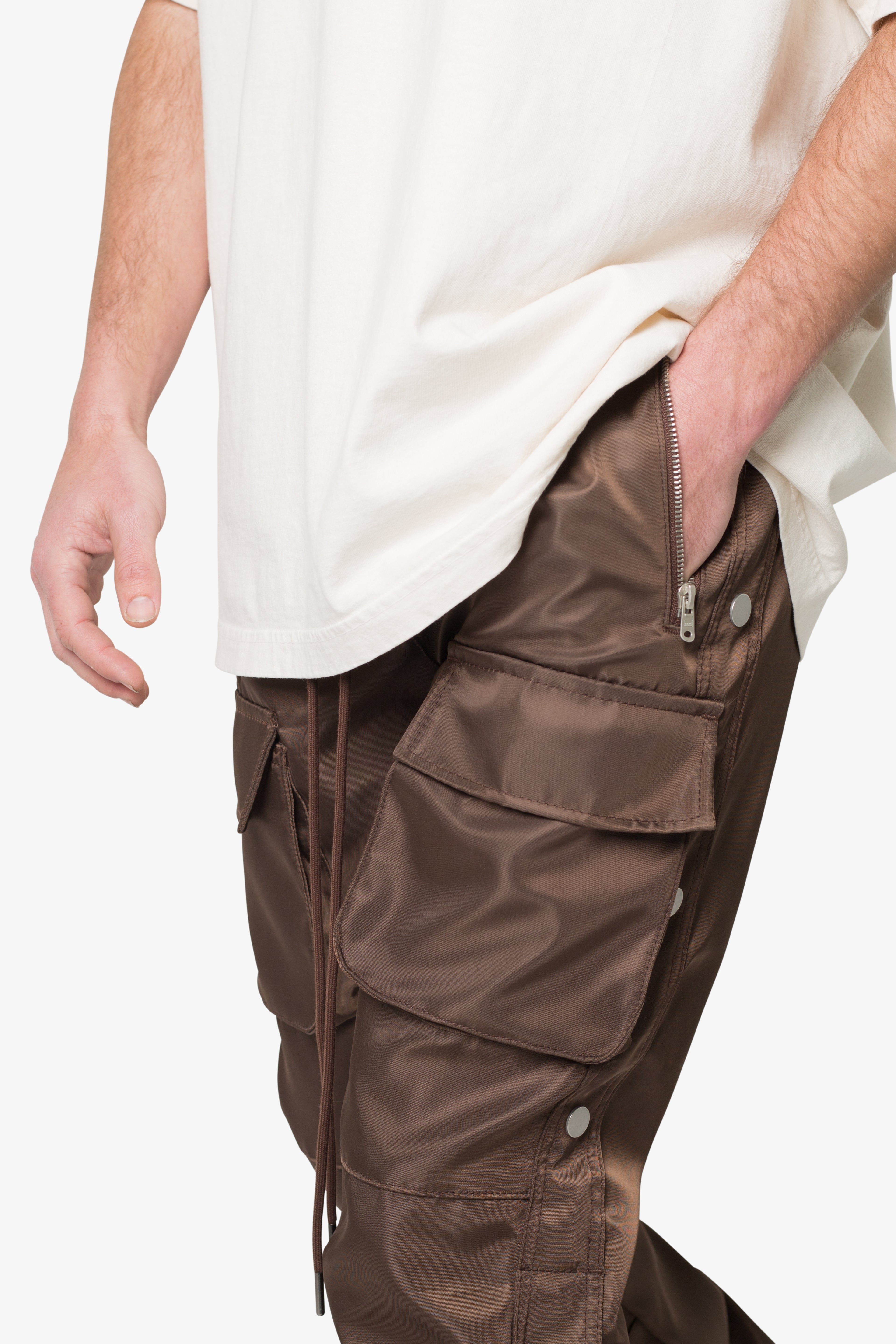 Snap Front Cargo Pants - Brown | mnml