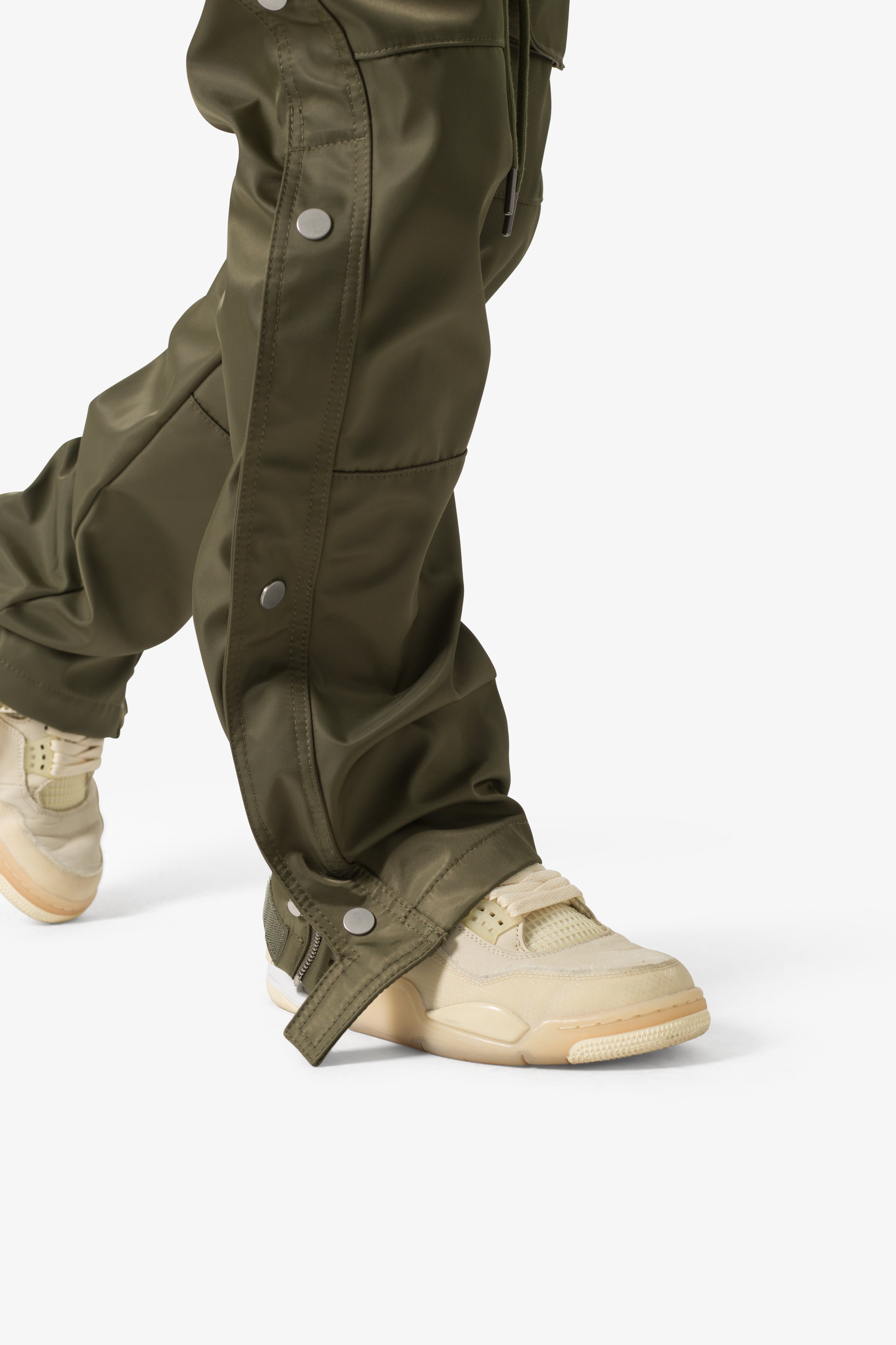 Snap-Front-Cargo-Pants-Olive- 