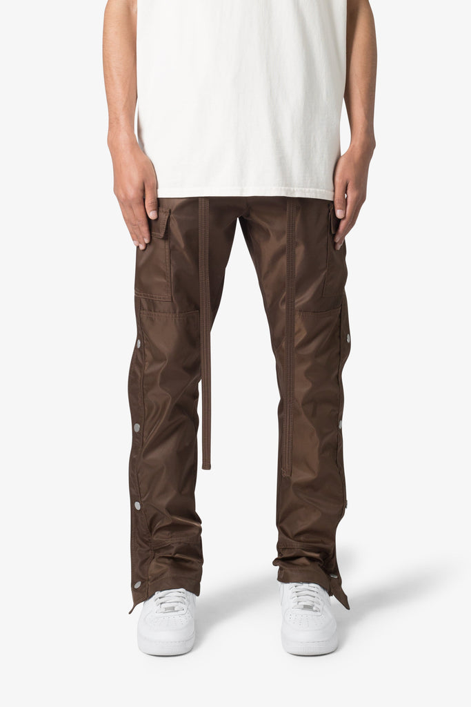 Snap Zipper II Cargo Pants - Brown | mnml | shop now