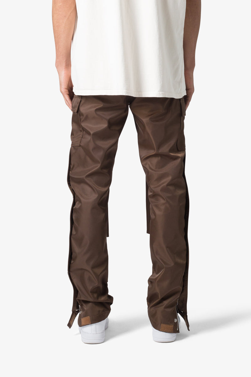 Snap Zipper II Cargo Pants - Brown | mnml | shop now