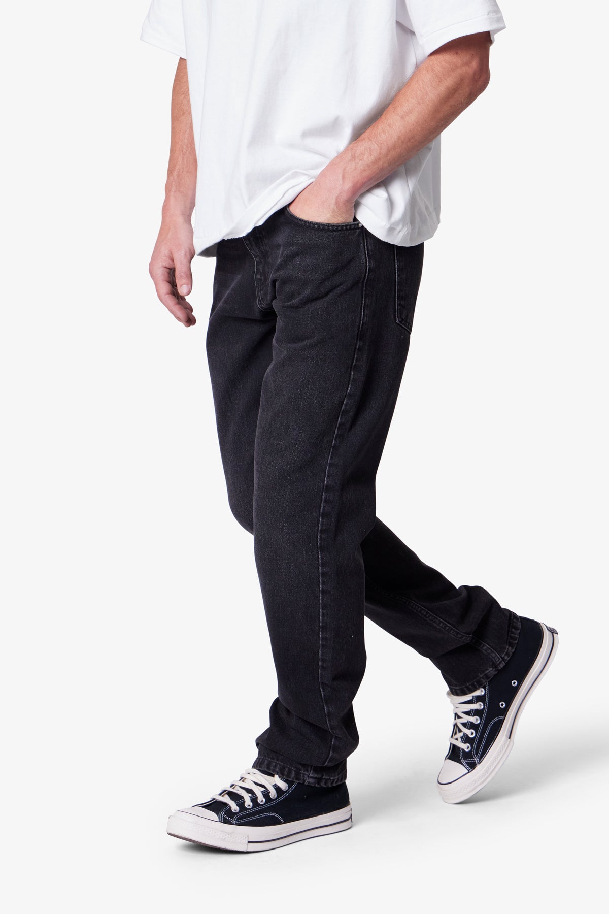 Straight Denim - Black | mnml