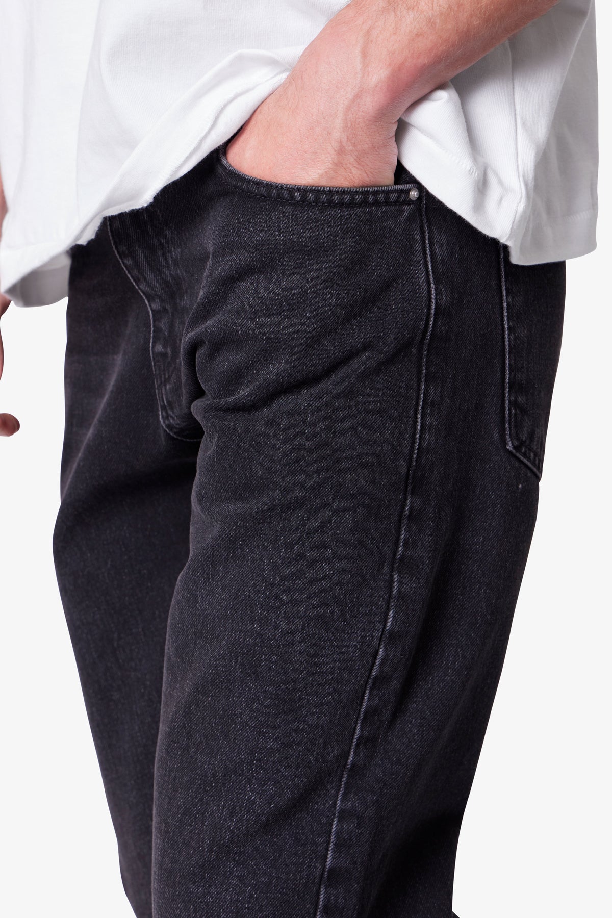 Straight Denim - Black | mnml