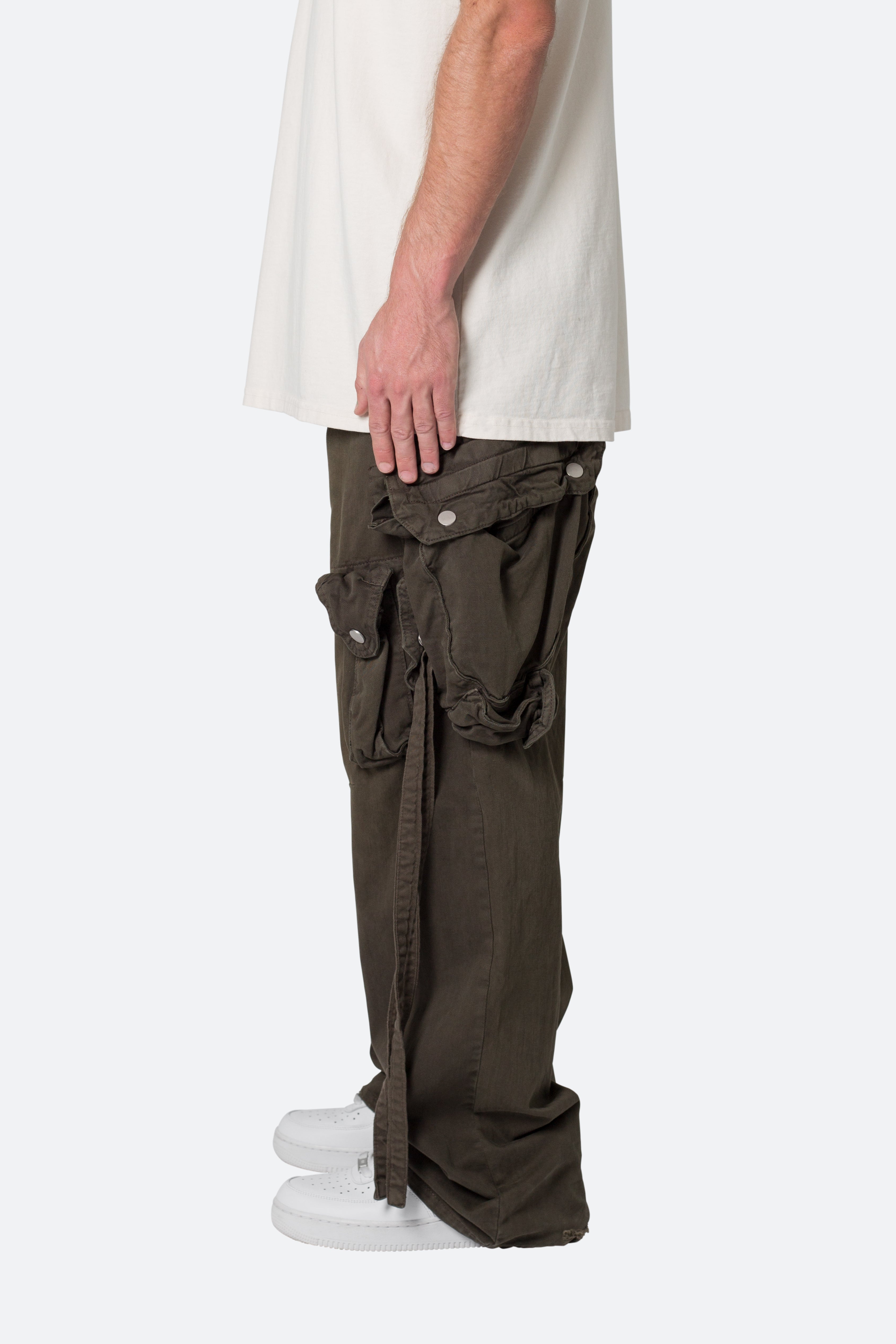 Strapped Multi Cargo Pants - Brown | mnml