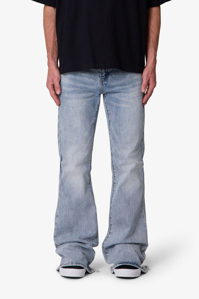 Super Flare Denim - Light Blue | mnml