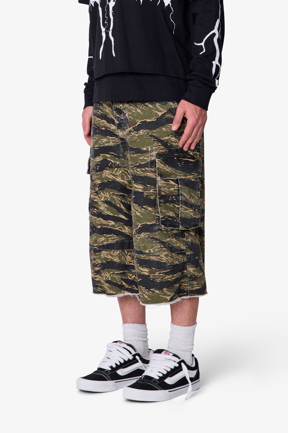 Ultra-Baggy-Cargo-Shorts-Tiger