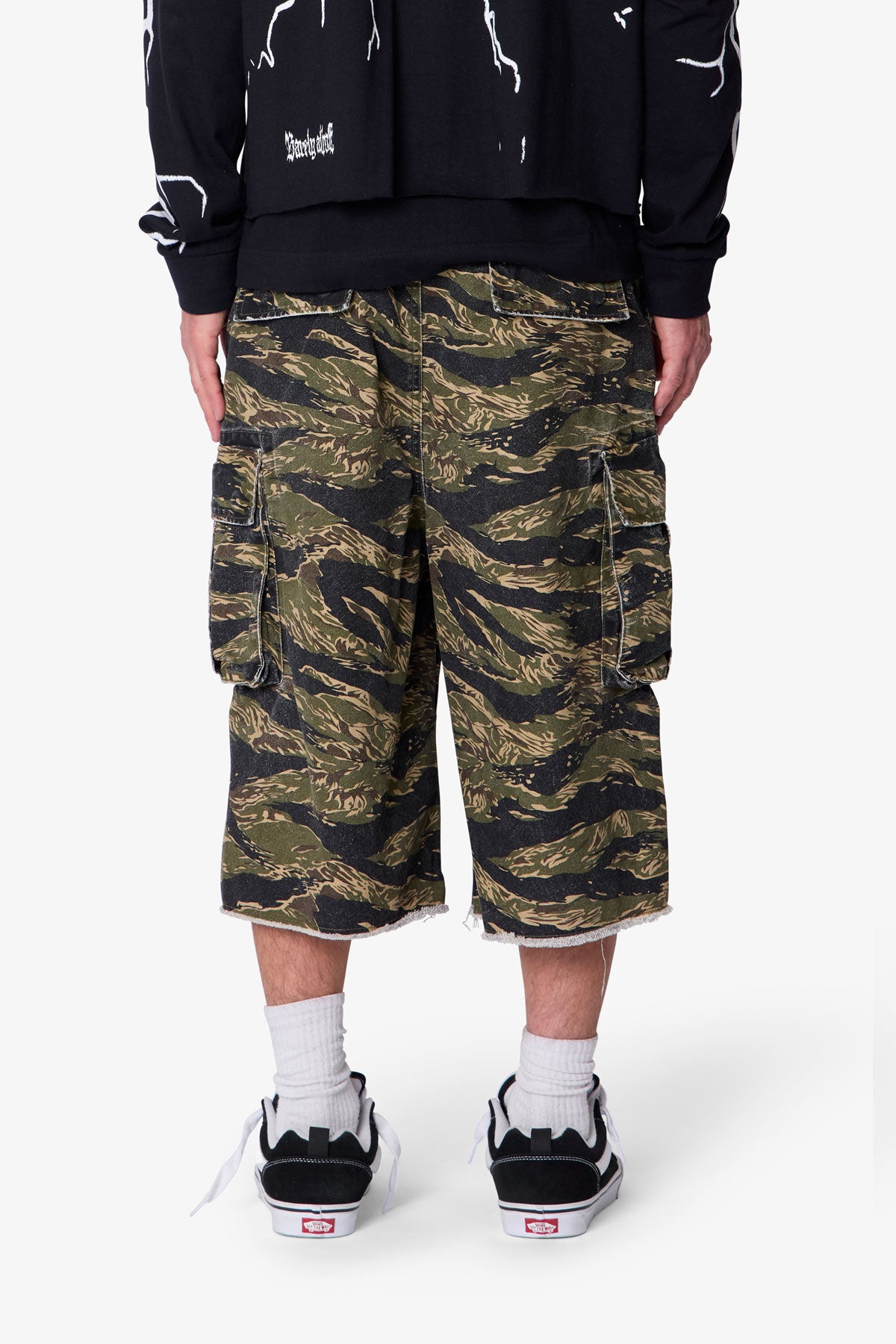 Ultra Baggy Cargo Shorts - Tiger Camo | mnml
