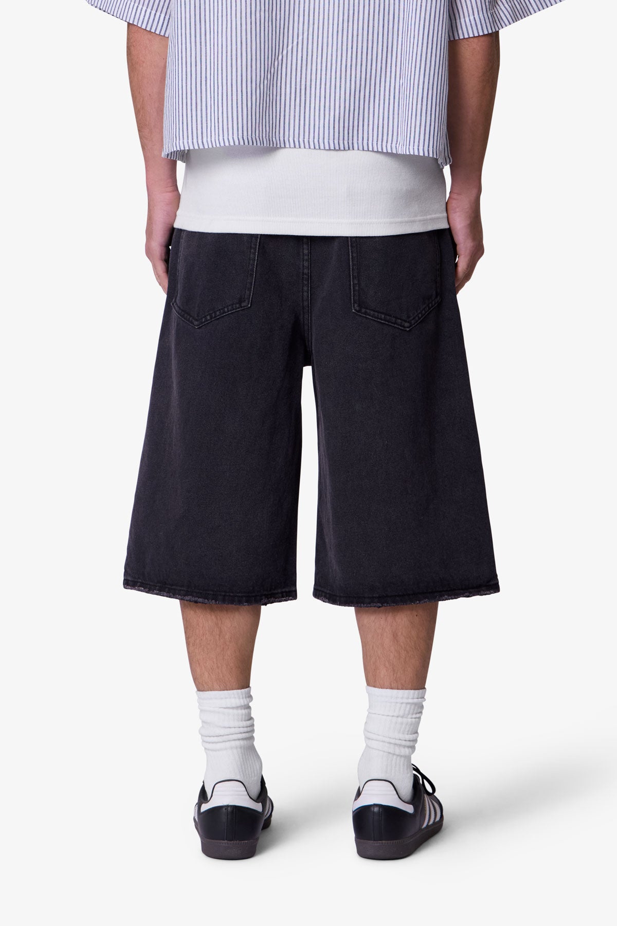 Ultra-Baggy-Denim-Shorts-Black