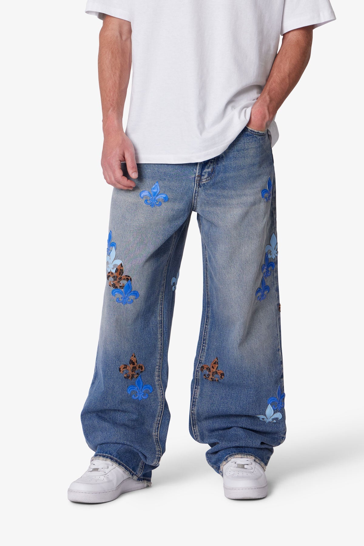 Ultra Baggy Fleur Denim - Blue | mnml | shop now