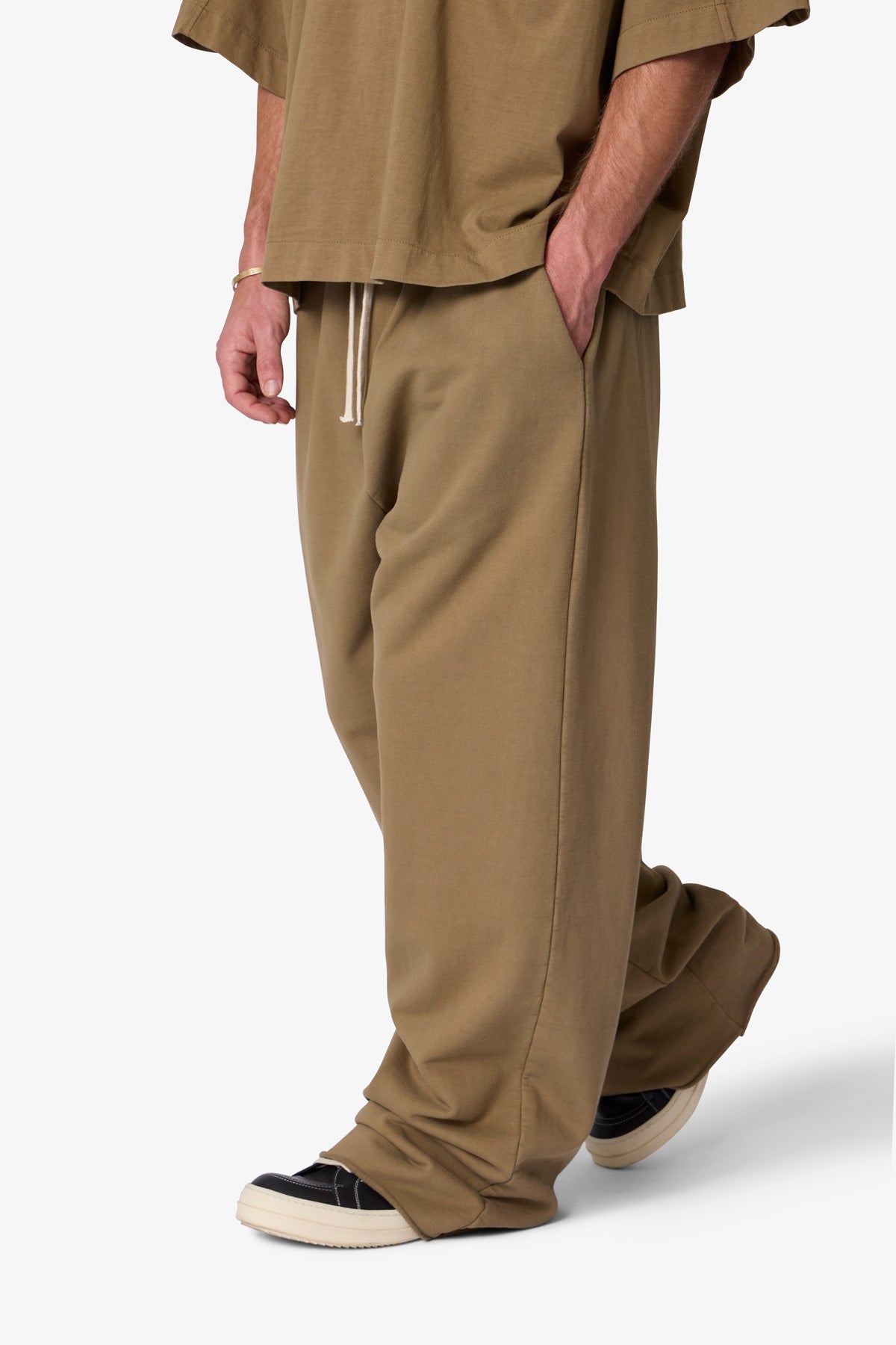 【mnem】Durban Unbalanced Brushed Sweatpants ZW X GW Wide Leg Sweatpants With Side Panel – Zumba Wear