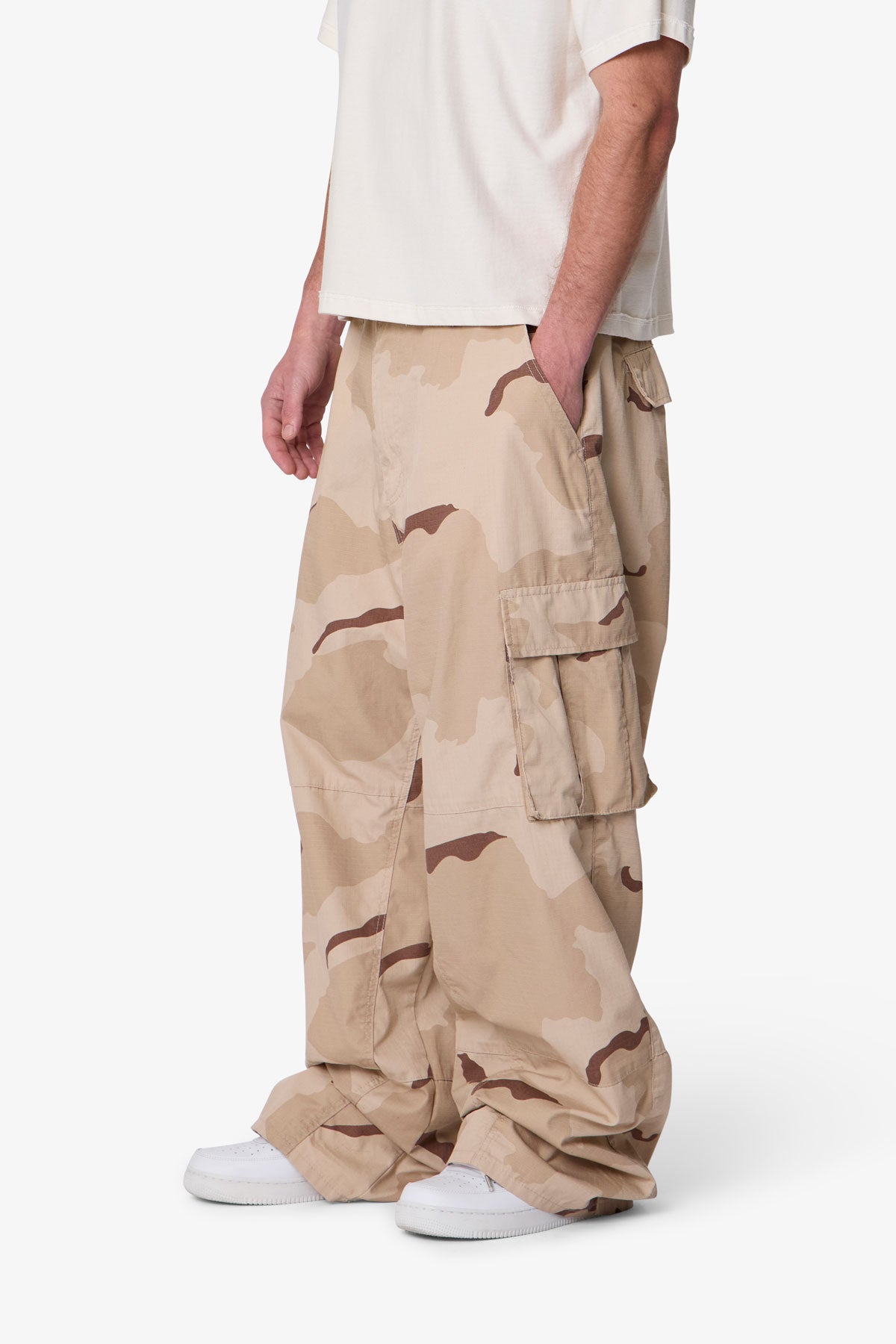 Mega Baggy Military Cargo Pants - Desert Camo | mnml