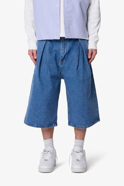 Ultra Baggy Pleated Denim Shorts - Washed Blue | mnml