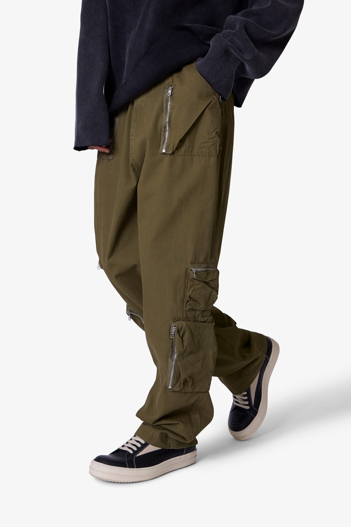 Ultra Baggy Tactical Cargo Pants - Olive | mnml | shop now