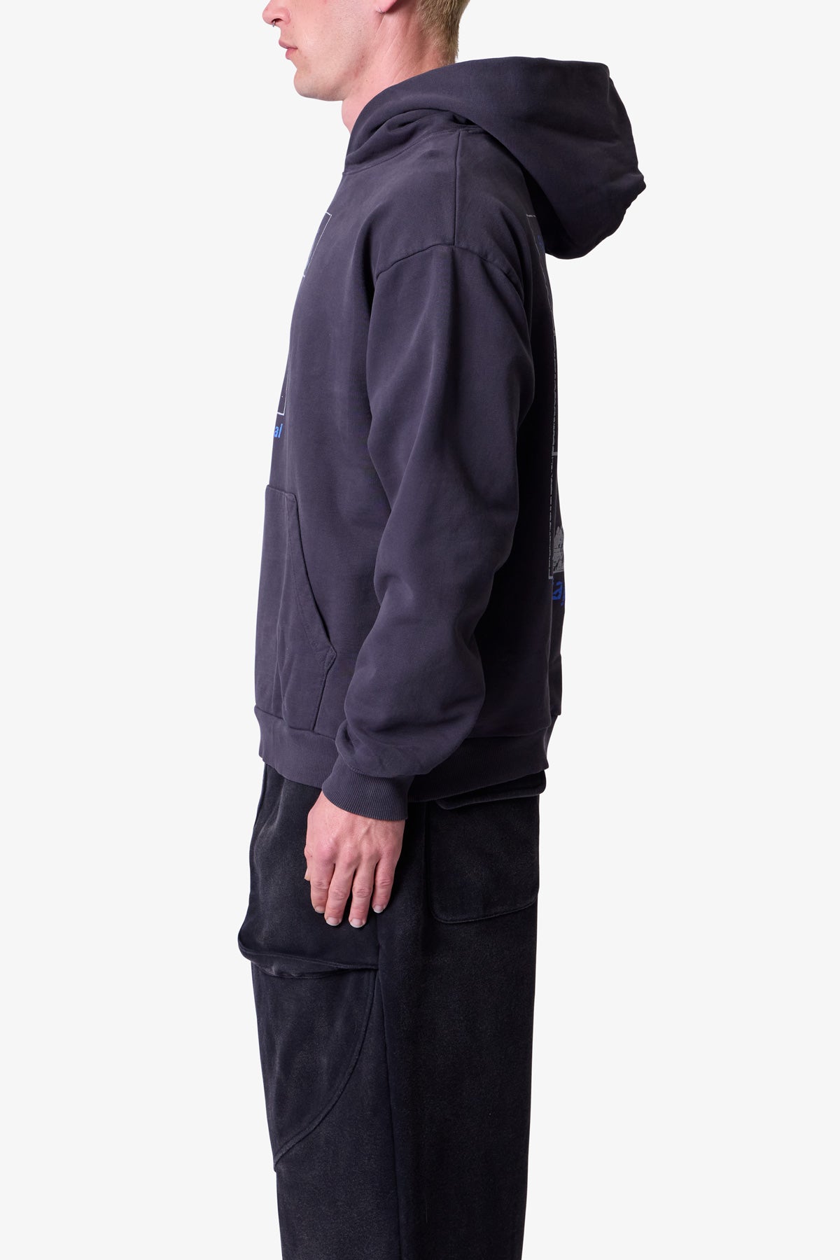 MNML UNKNOWN プリント フーディ パーカー Washed Black Unknown Hoodie - Washed Black | mnml | shop now
