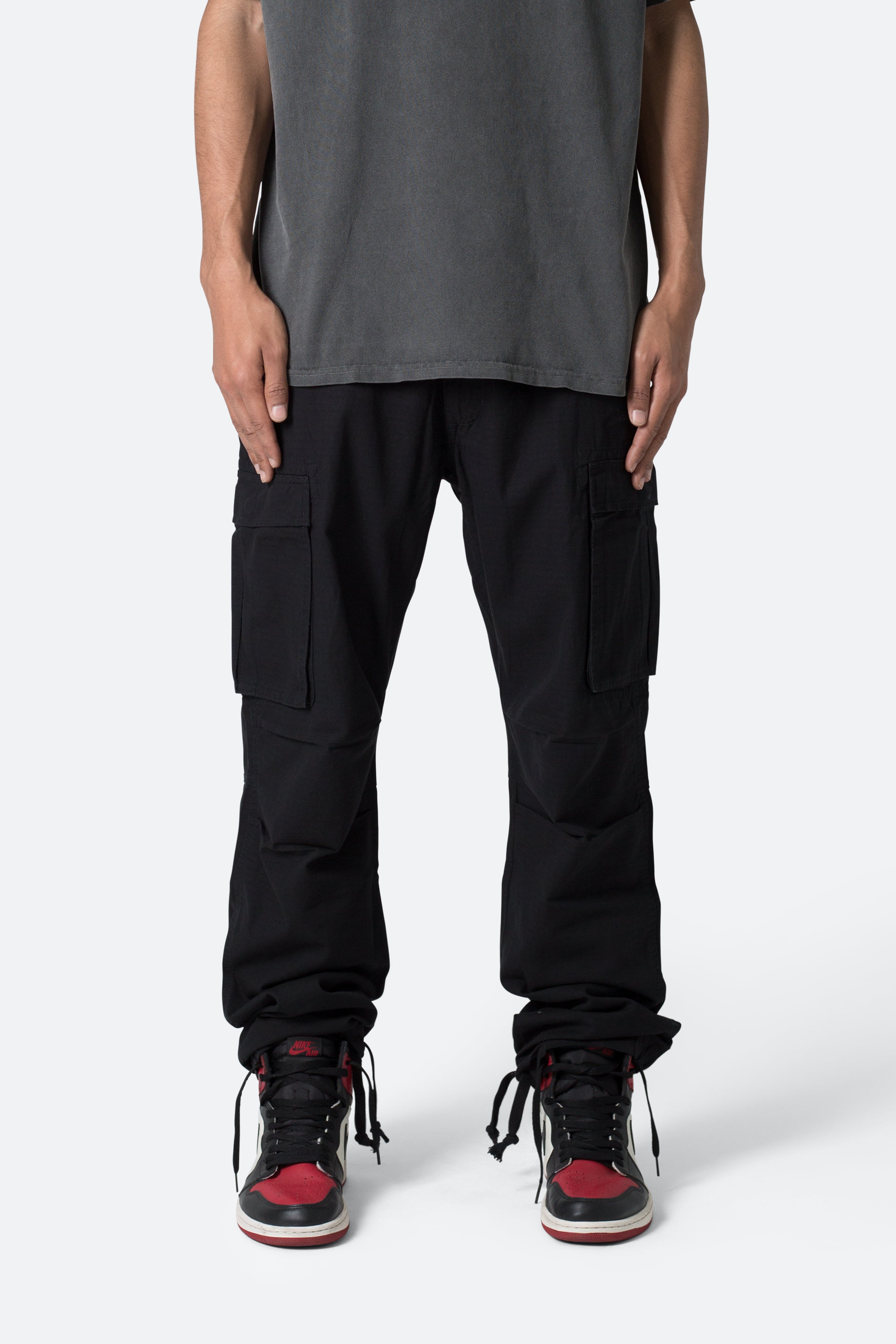 Multi Pocket Drawcord Pants - Black | mnml | shop now