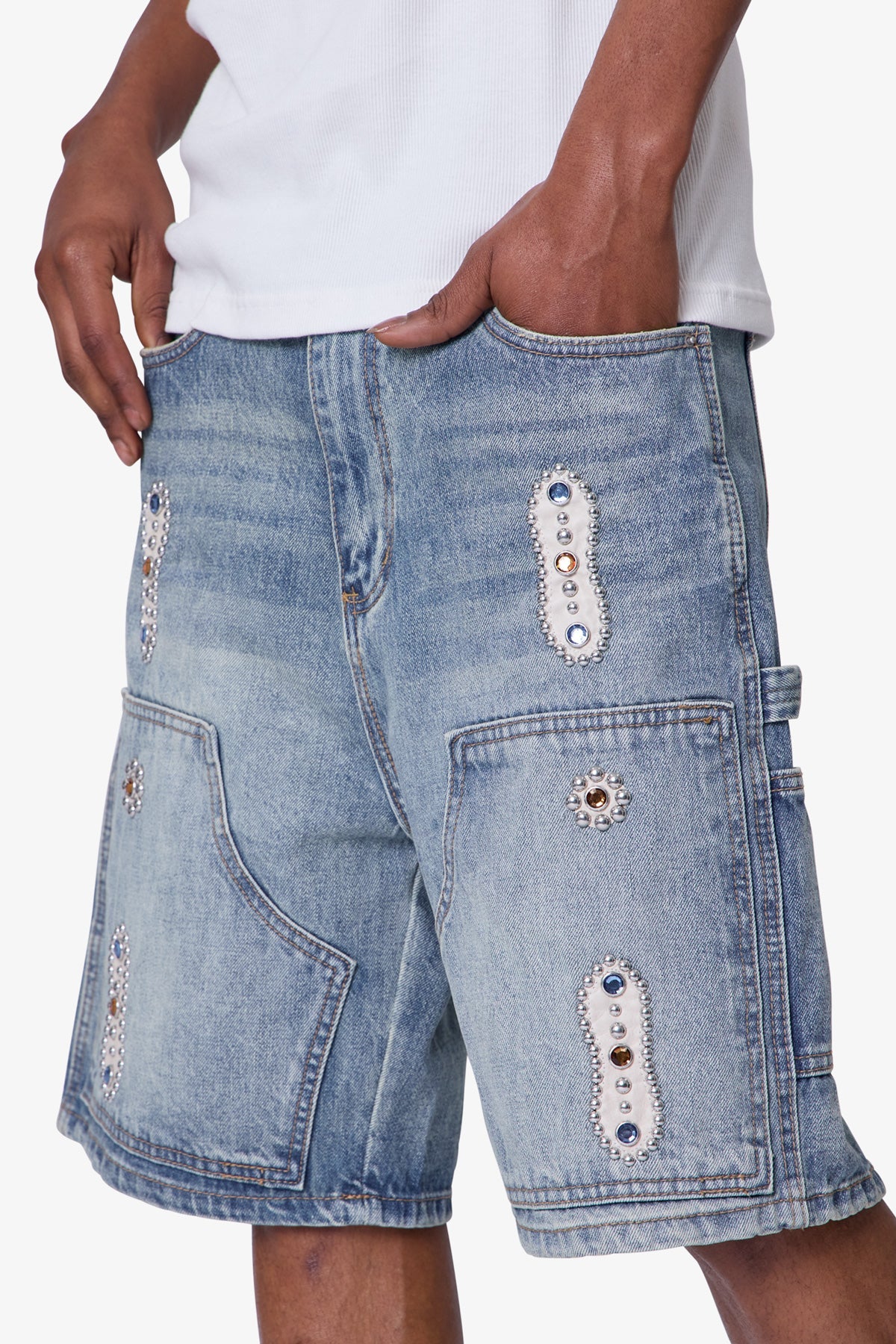 Distressed Cargo Shorts - Desert Camo | mnml | shop now