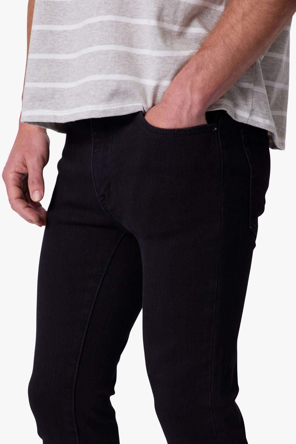 X514 Skinny Black Stacked Jeans | mnml