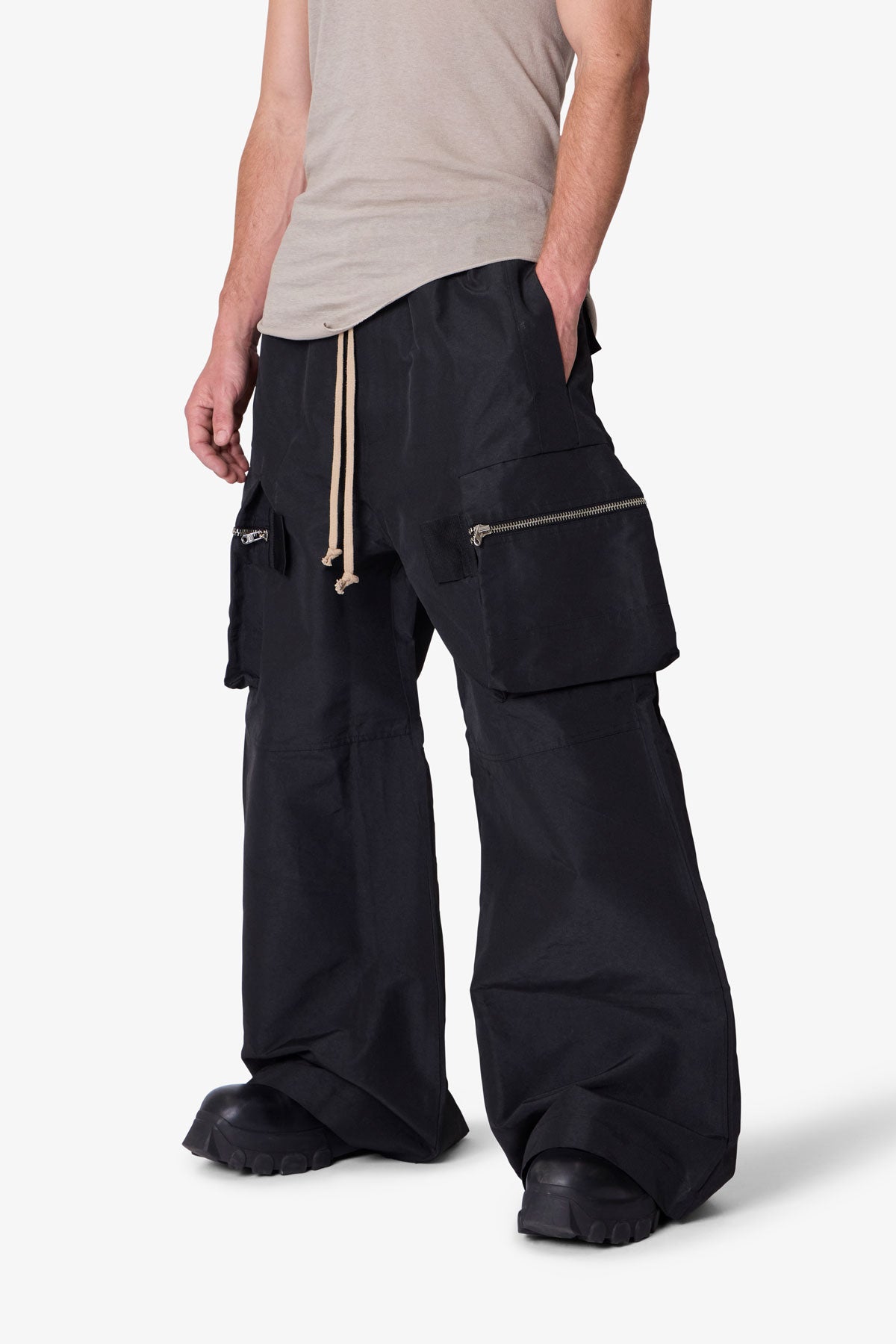 Zip Cargo Pocket Rave Pants - Black | mnml