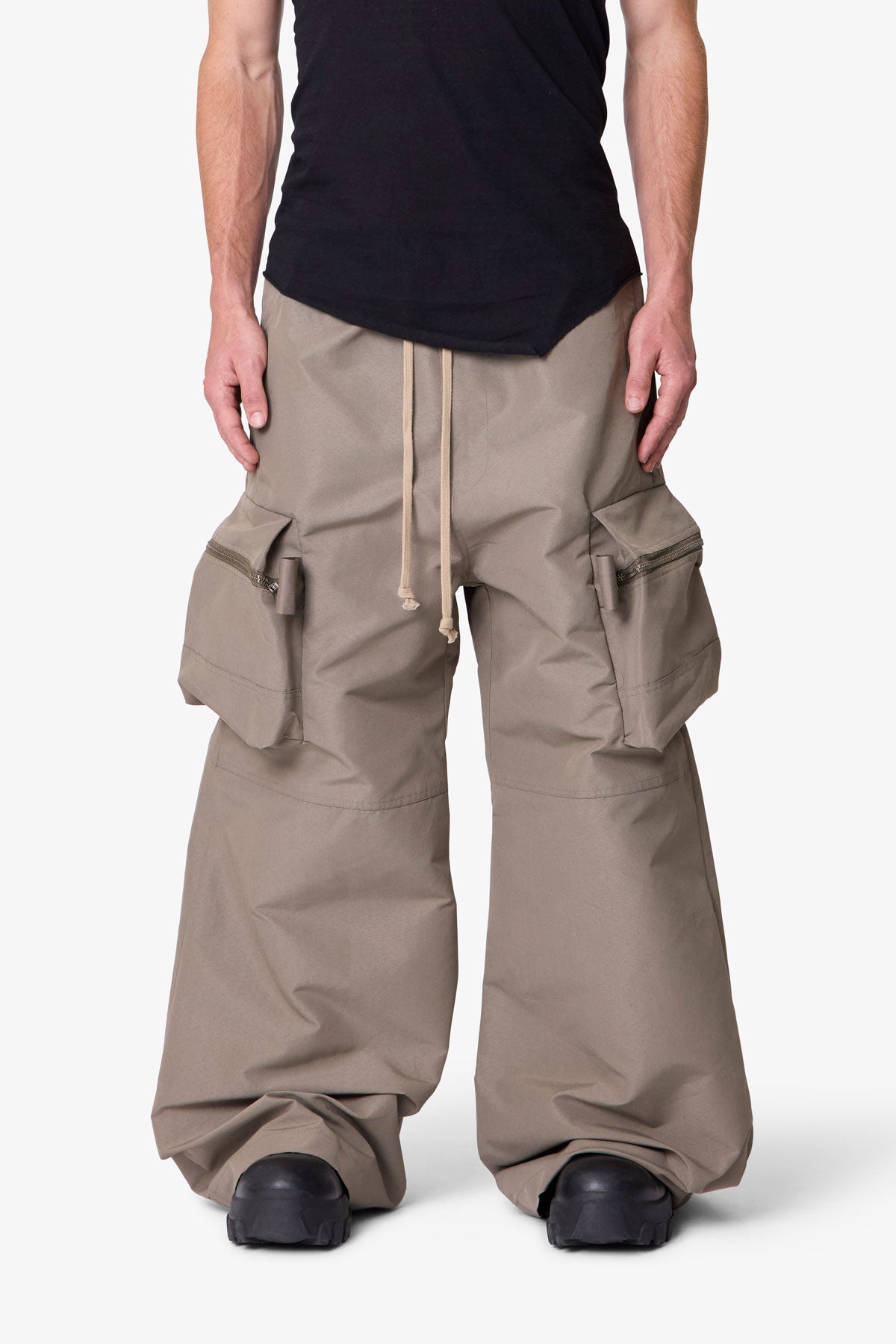 Corduroy Rave Double Cargo Pants - Khaki | mnml | shop now