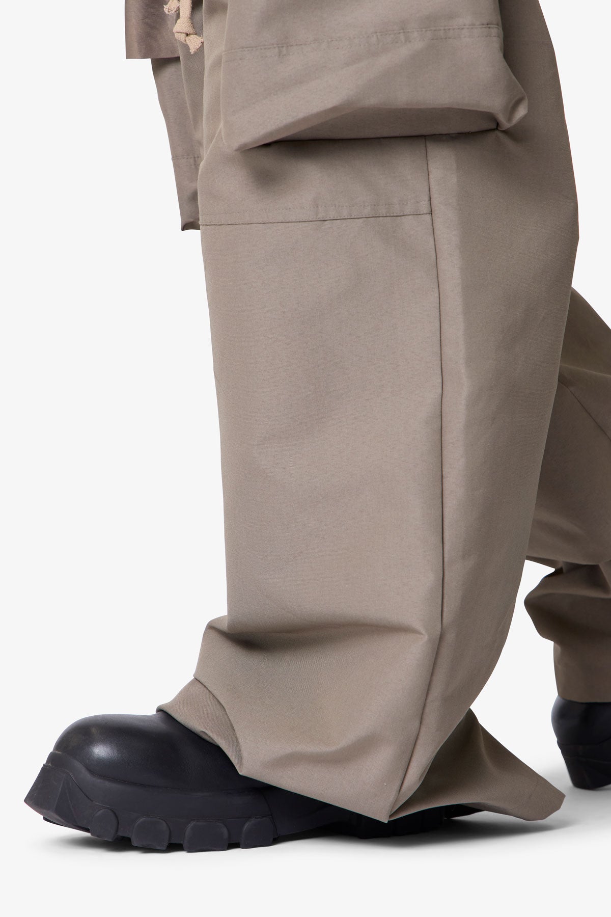 バーボン&ライmrp Zip Cargo Pocket Rave Pants - Tan | mnml