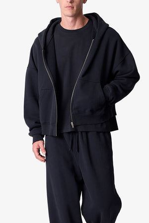 NEW OUTERWEAR image 3