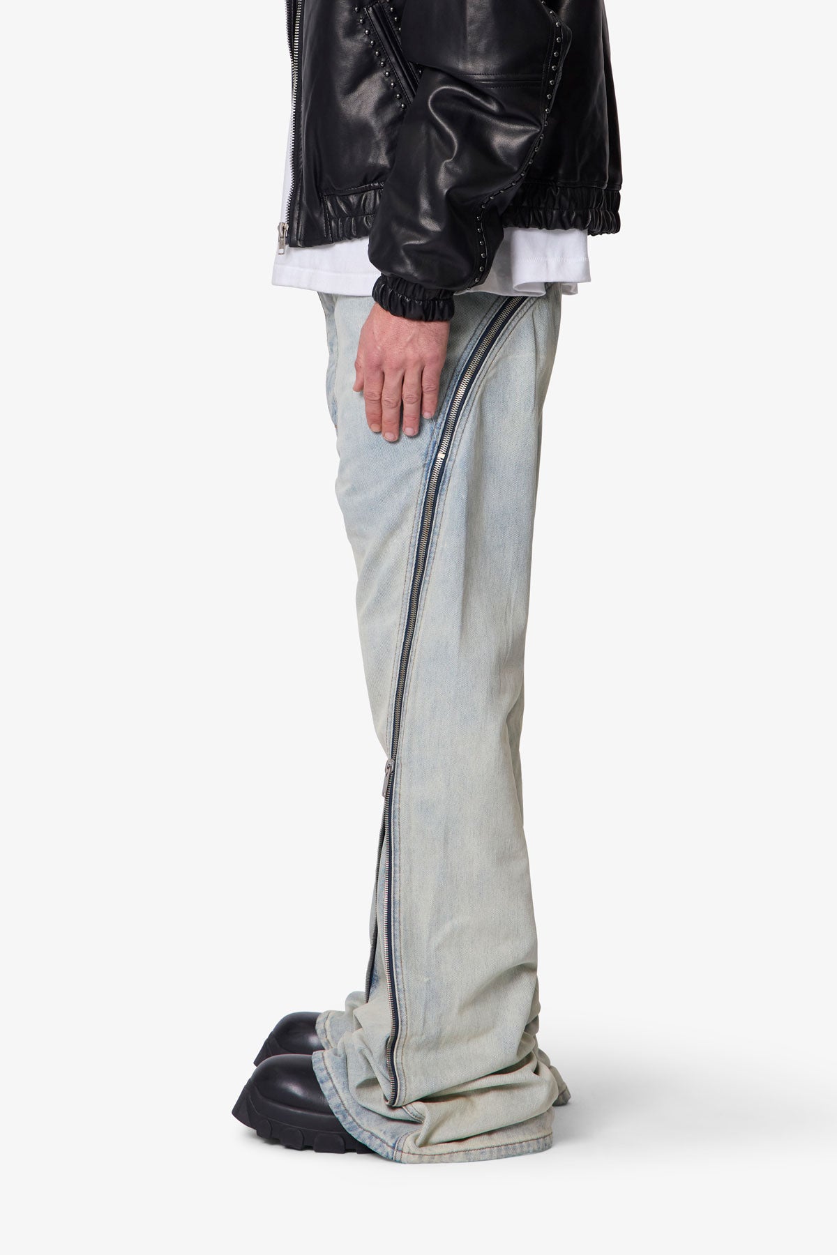 Zipper Extra Flare Denim - Light Vintage | mnml