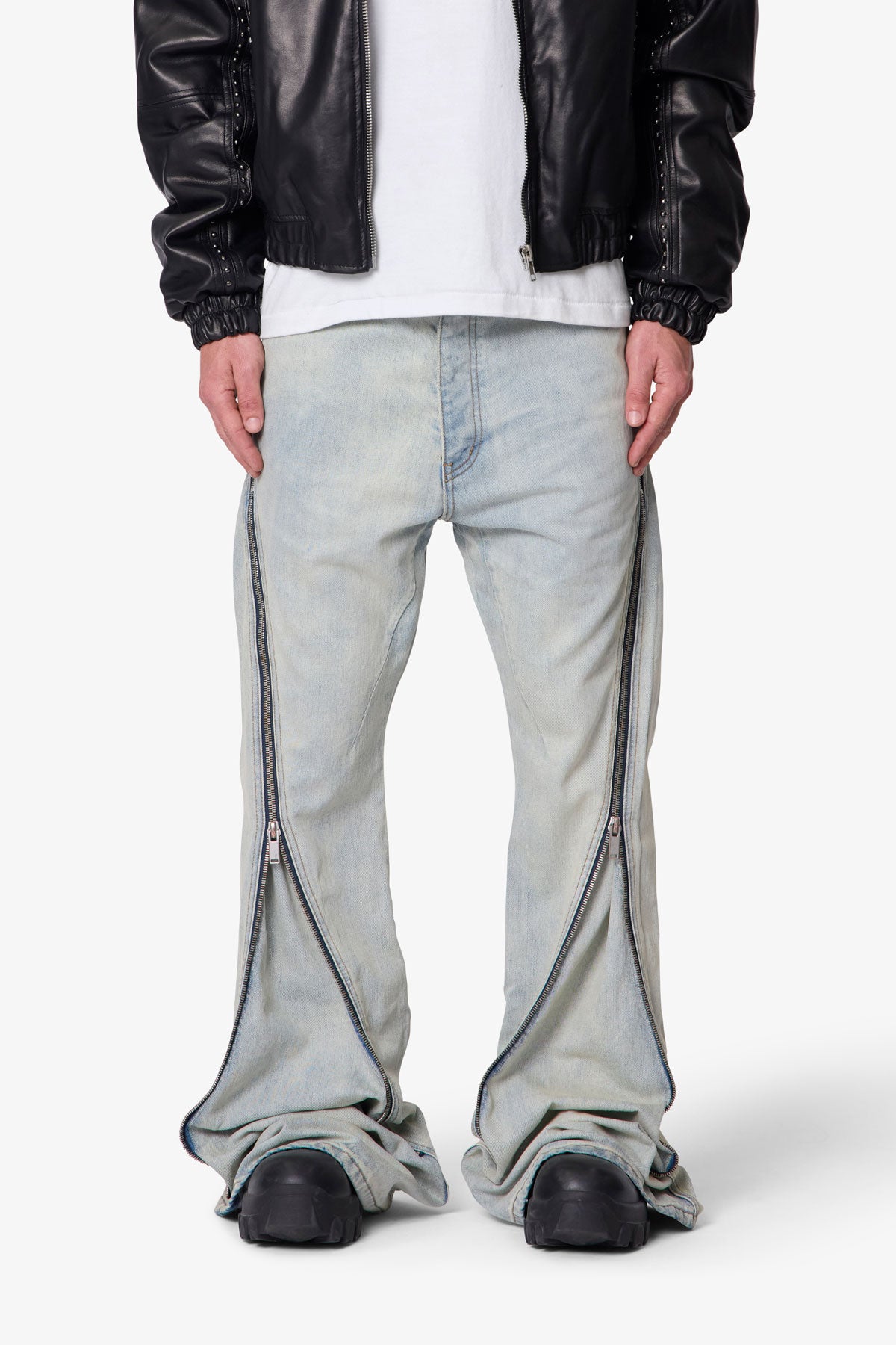 Zipper Extra Flare Denim - Light Vintage | mnml