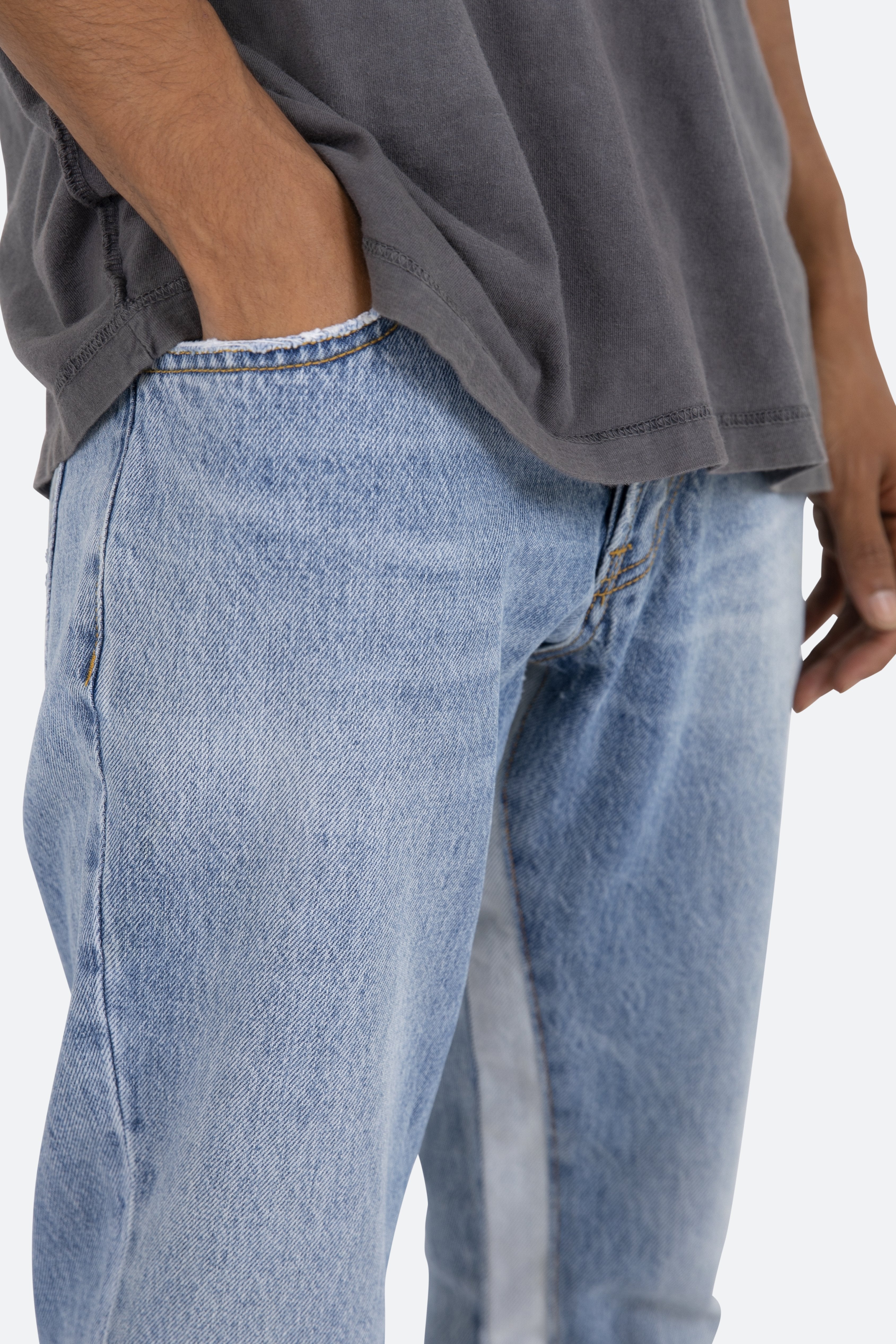 B221 Flare Denim - Blue | mnml