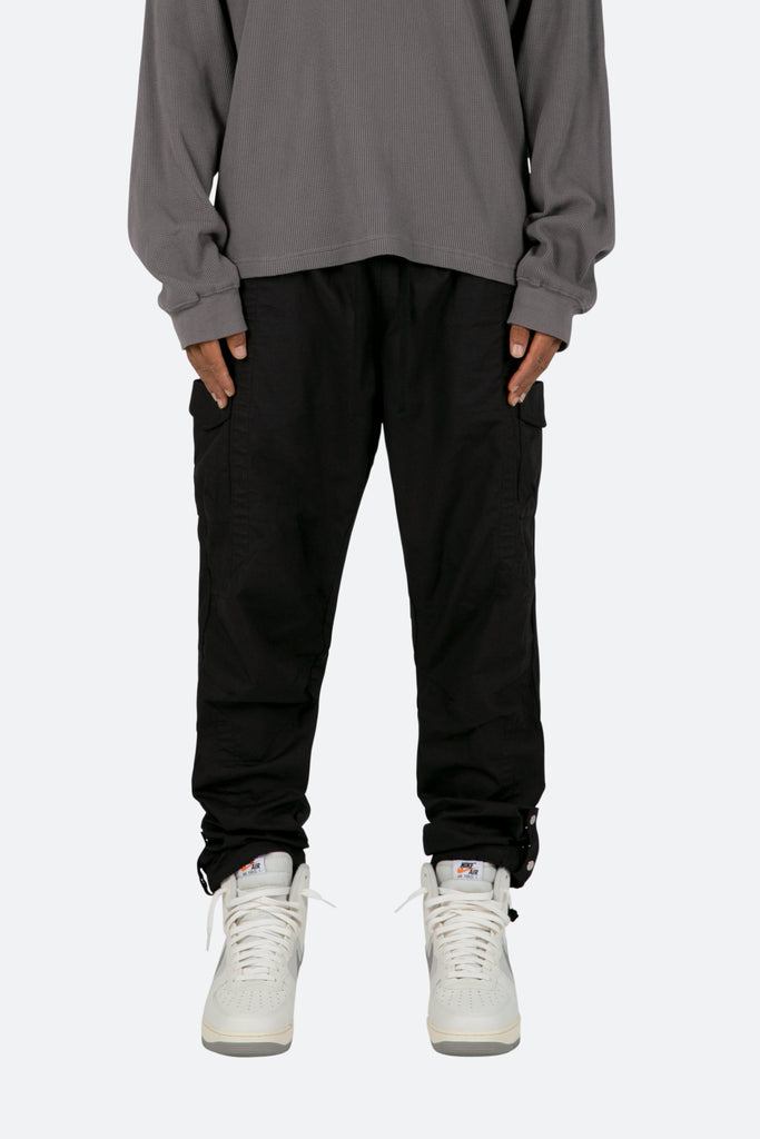 Classic Cargo Pants - Black | mnml | shop now