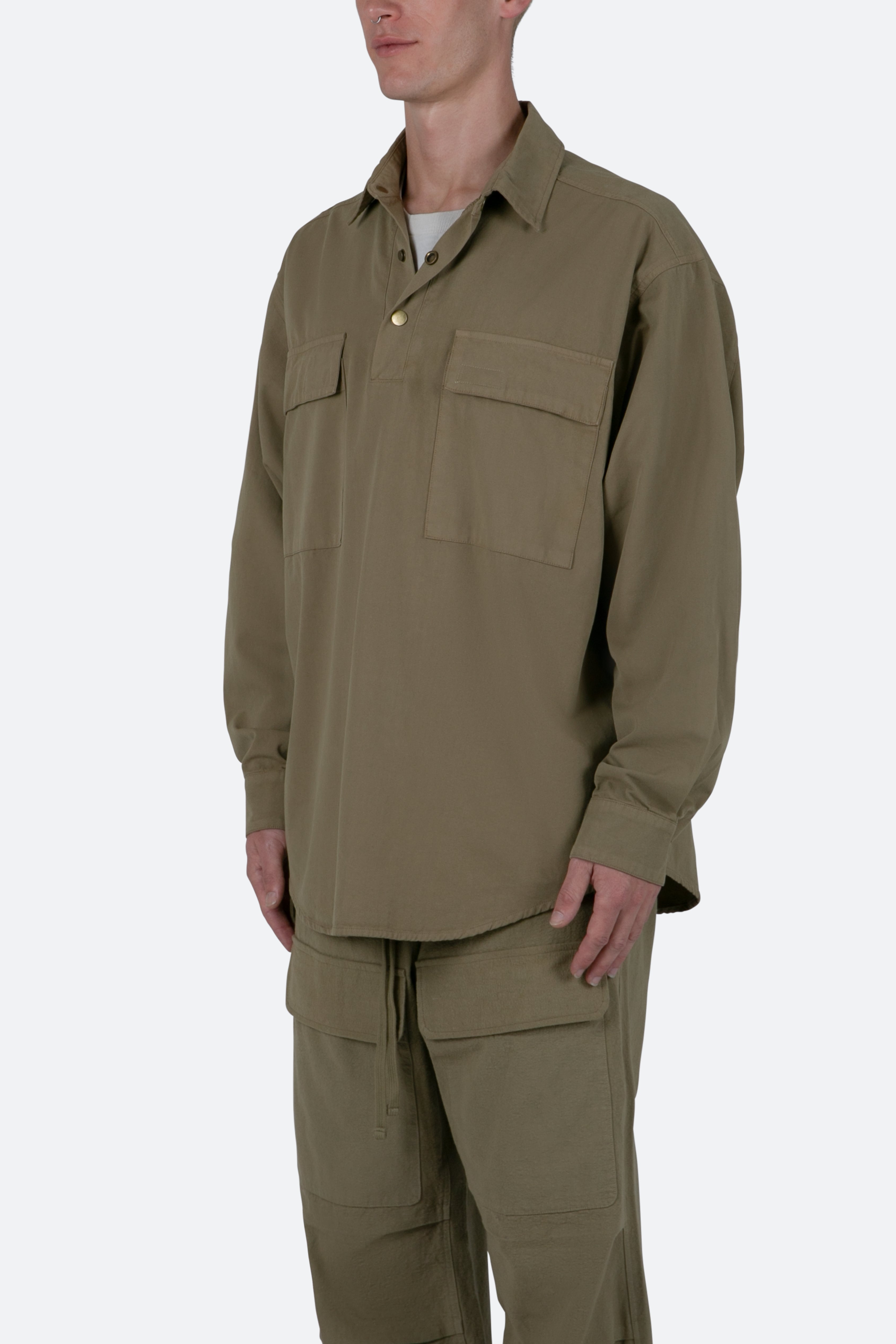 Oversized Utility Shirt - Olive | mnml | shop now